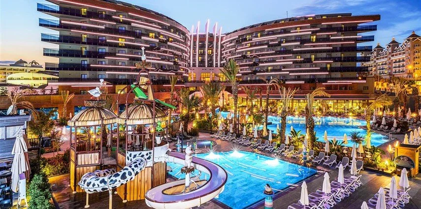 Kirman Calyptus Resort & Spa